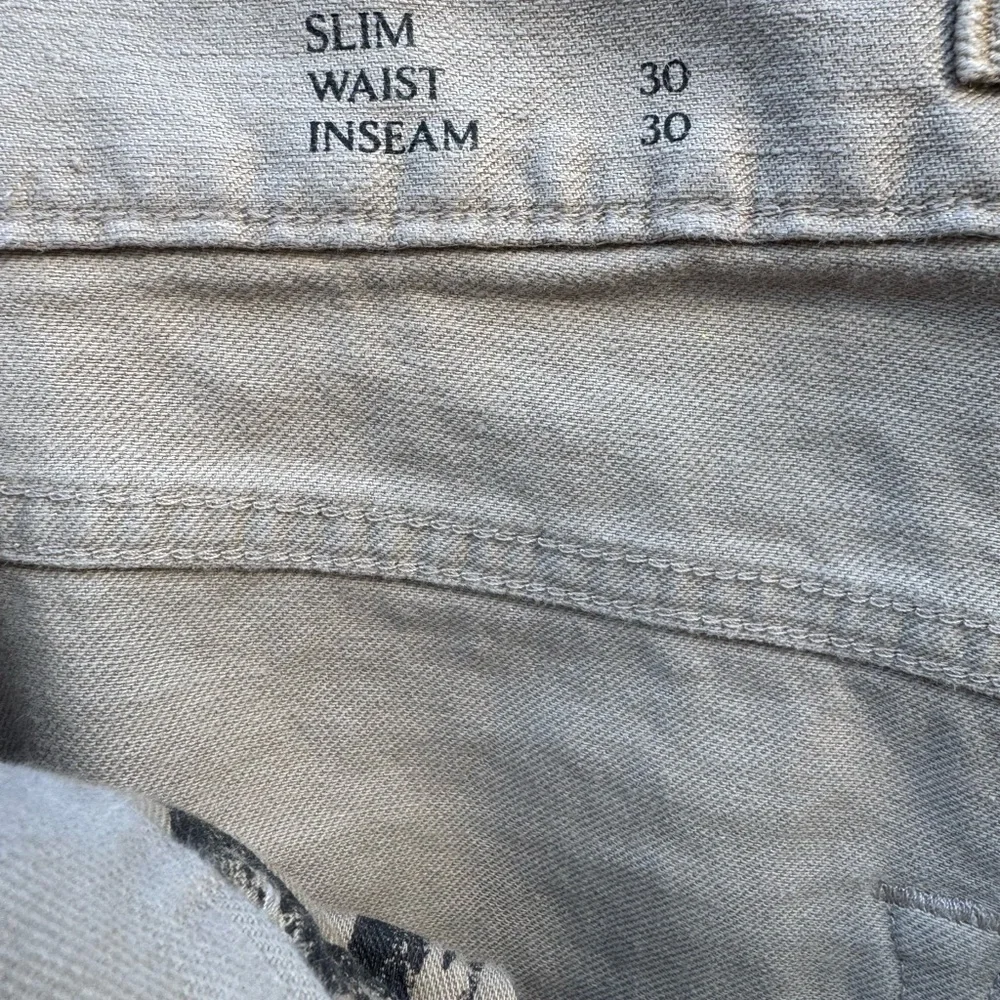 Banana Republic linen blend travelers pants.